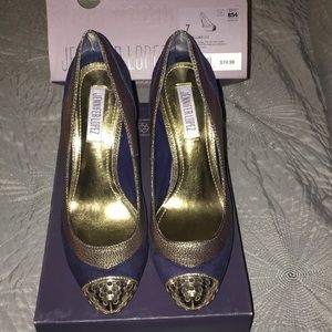 Jennifer Lopez pumps